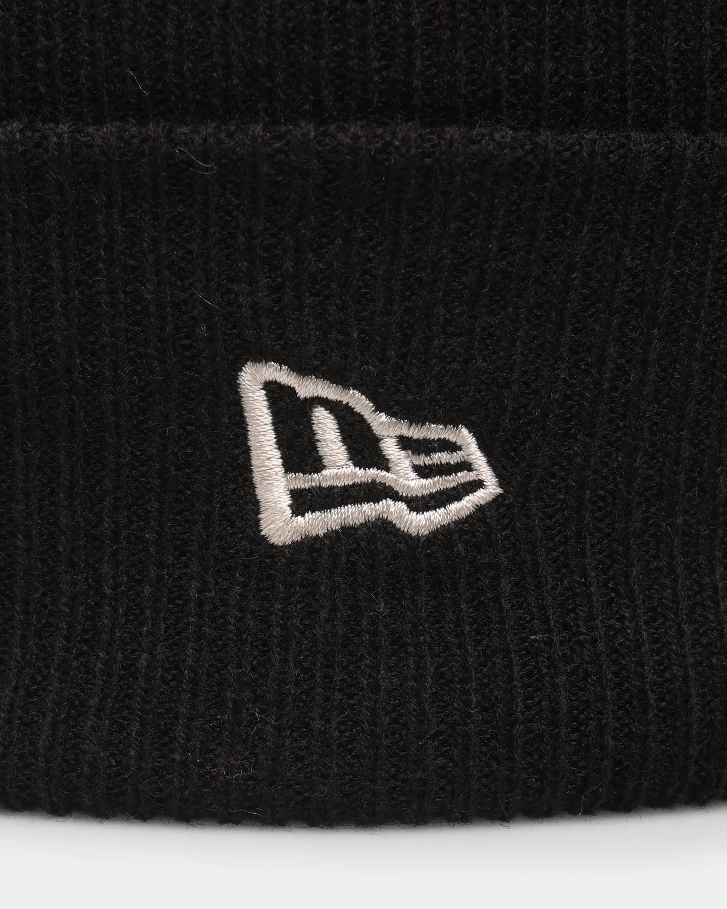 New Era New York Yankees Cuff Thin Knit Beanie Black/Stone